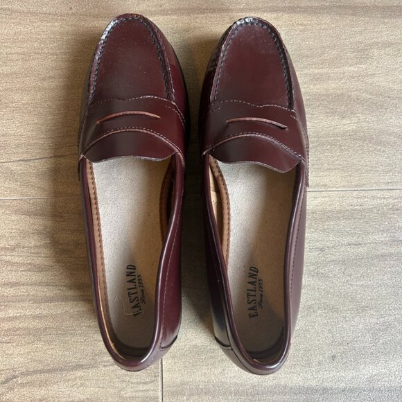 Eastland Women's Burgundy Loafers 8-8 1/2 Narrow - Picture 1 of 8